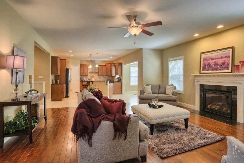 AMF-74_CLARKSVILLE _LIVING_1