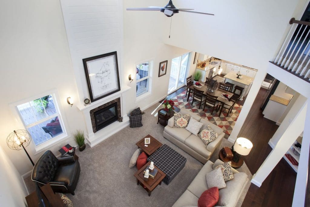 EAO-16_PARLIAMENT _LIVING_20