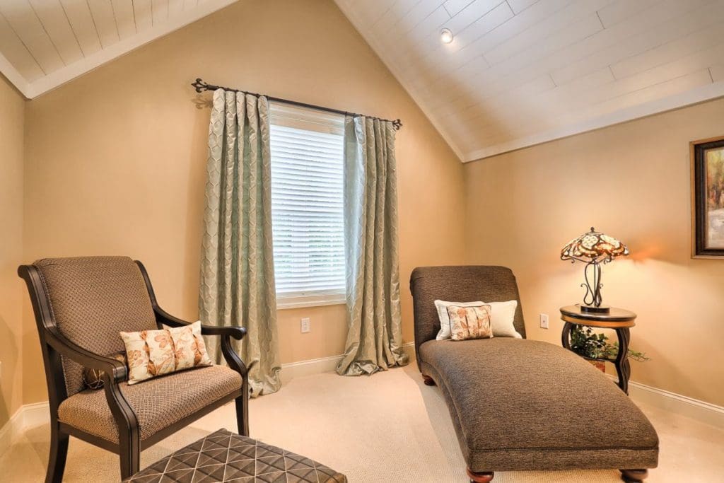 EAO-90_OAKMONT_BEDROOMS_11