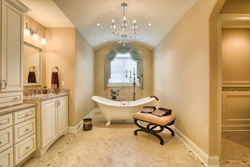 Home 3 EAO 90 OAKMONT BATHROOMS 13 WEB 12