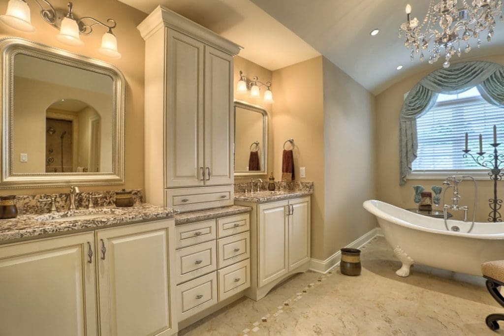 EAO-90_OAKMONT_BATHROOMS_12__WEB_11