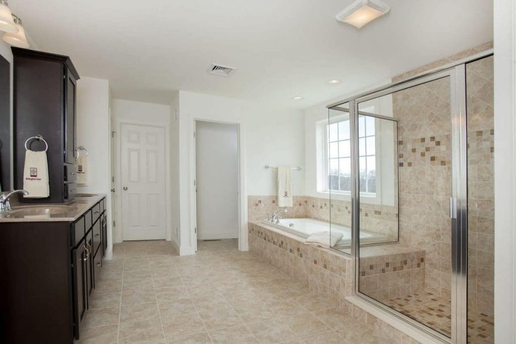 ATO137-EASTON_BATHROOMS_4__WEB_3