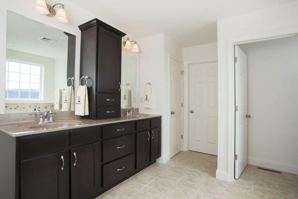 ATO137-EASTON_BATHROOMS_5__WEB_4