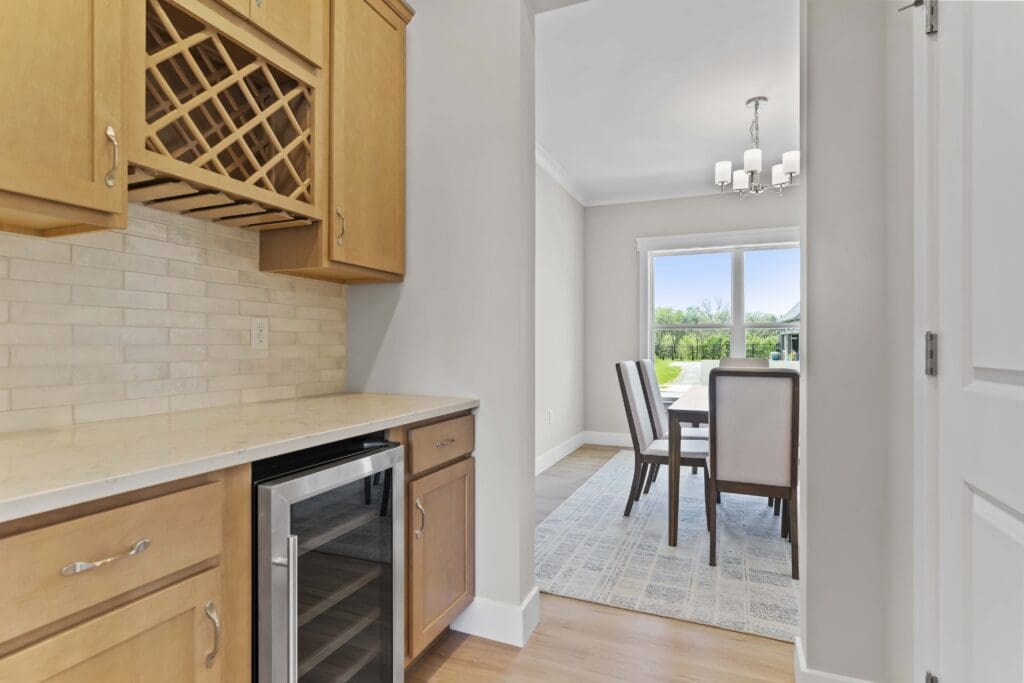 The Seneca 1010 Edorma Butler Dining